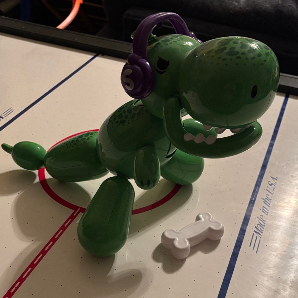 Squeakee The Balloon Dino Interactive Dinosaur Pet Toy Stomps & Roars Used